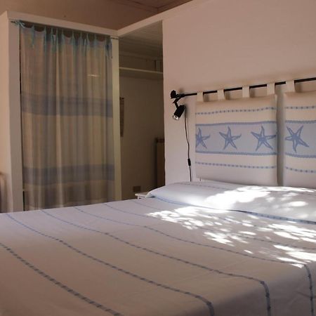 B&B Le Corti Di Aloa San Pantaleo Ngoại thất bức ảnh