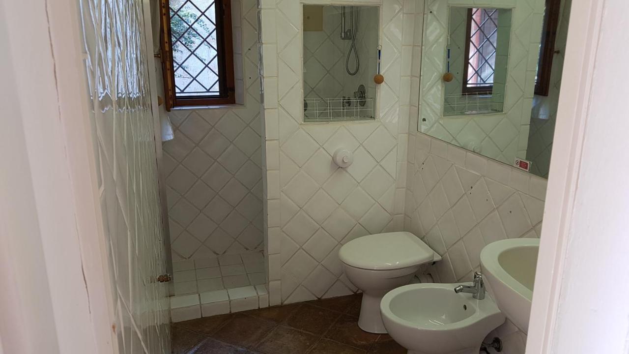 B&B Le Corti Di Aloa San Pantaleo Ngoại thất bức ảnh